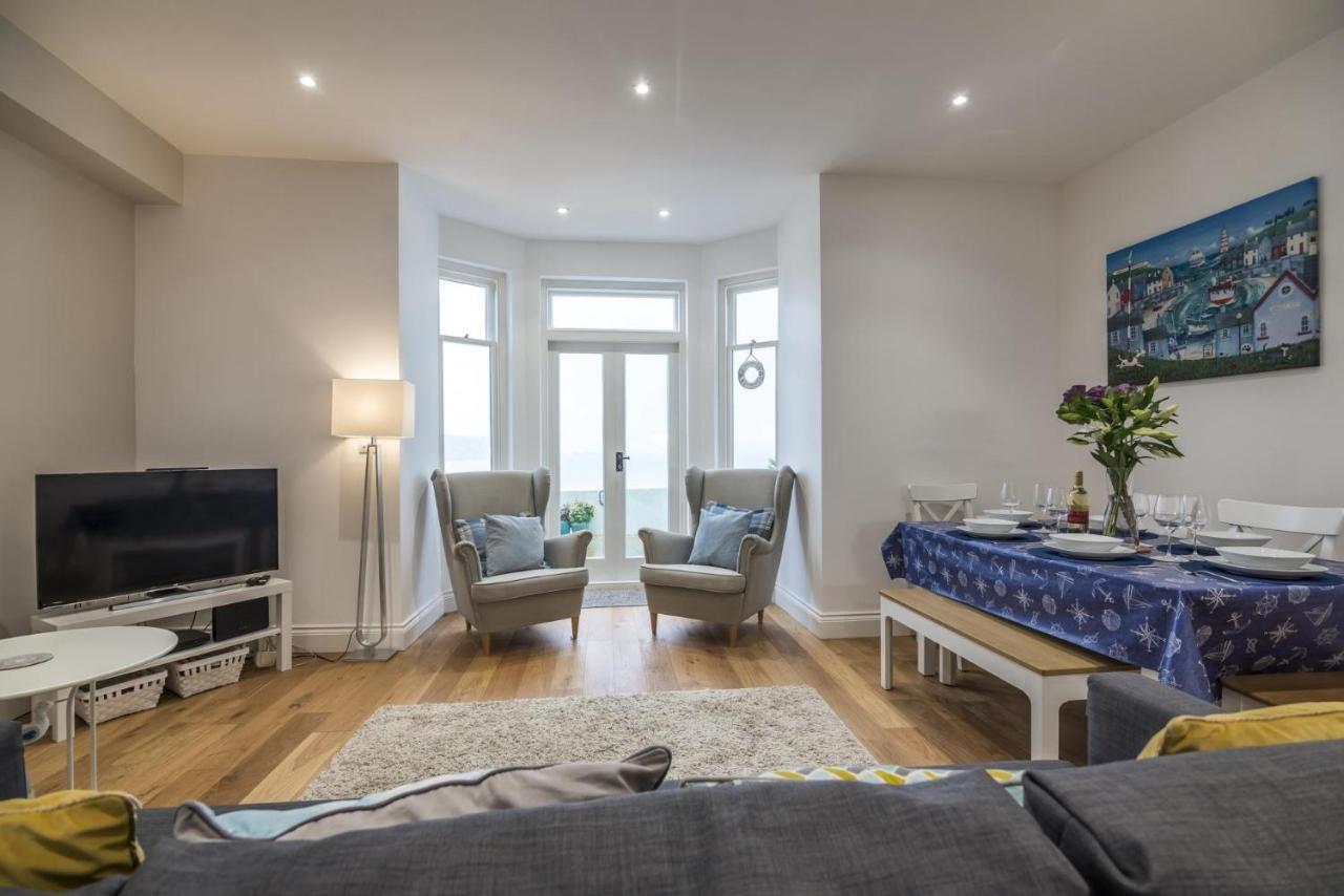 Sea Legs - 2 Bedroom Apartment - Tenby Exterior foto