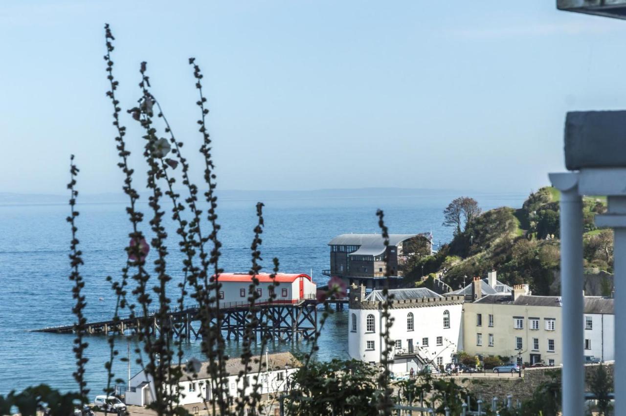 Sea Legs - 2 Bedroom Apartment - Tenby Exterior foto