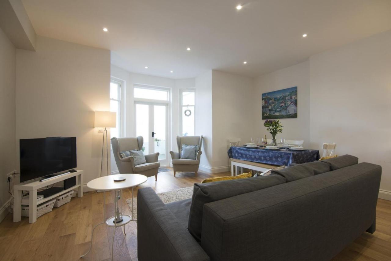 Sea Legs - 2 Bedroom Apartment - Tenby Exterior foto