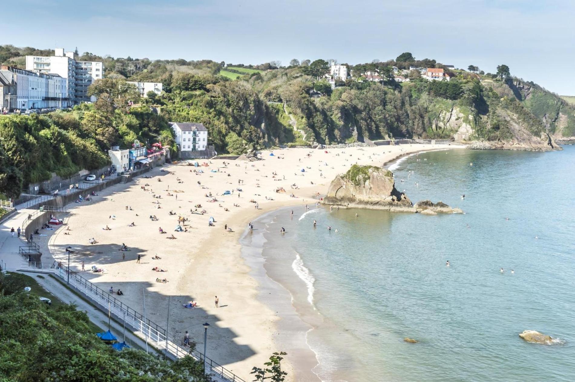 Sea Legs - 2 Bedroom Apartment - Tenby Exterior foto